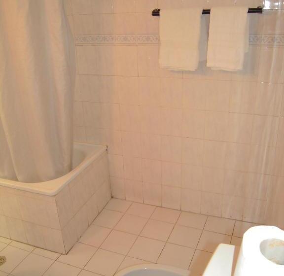 اتاق استاندارد سه نفره, Guesthouse Lusa Atenas