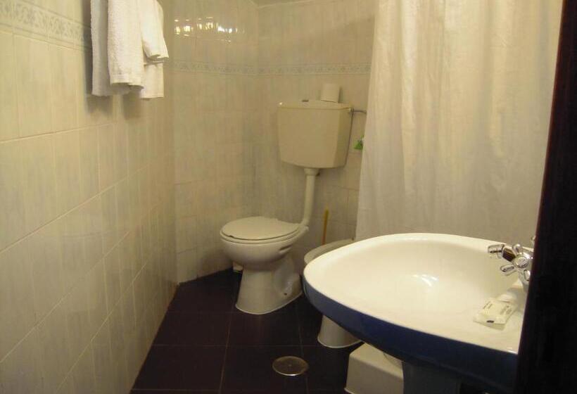 اتاق اکونومی, Guesthouse Lusa Atenas