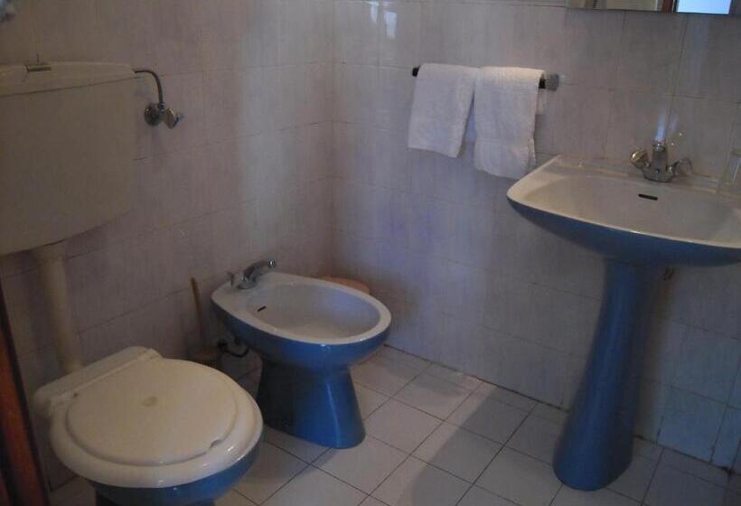 اتاق اکونومی, Guesthouse Lusa Atenas