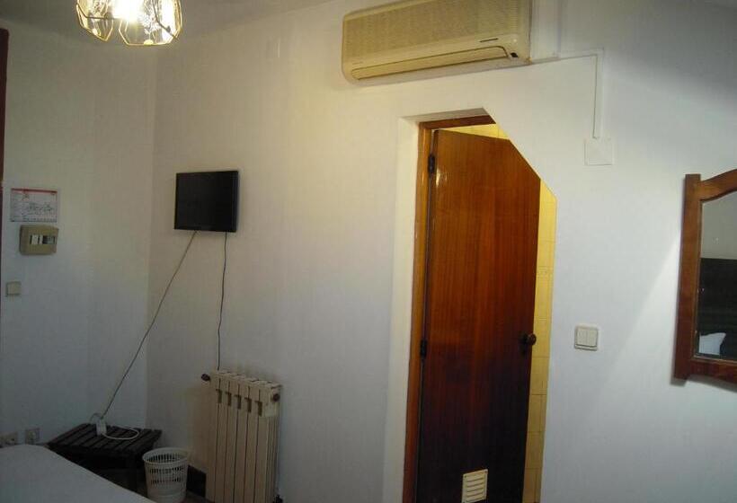 اتاق اکونومی, Guesthouse Lusa Atenas