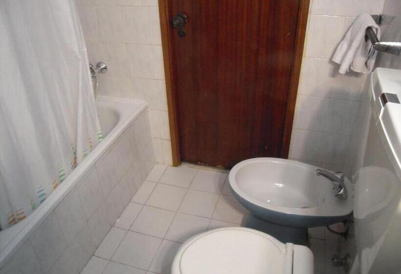 اتاق استاندارد یک نفره, Guesthouse Lusa Atenas