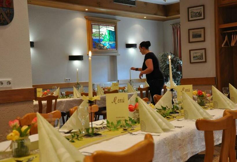 Номер Economy, Nassauer Hof