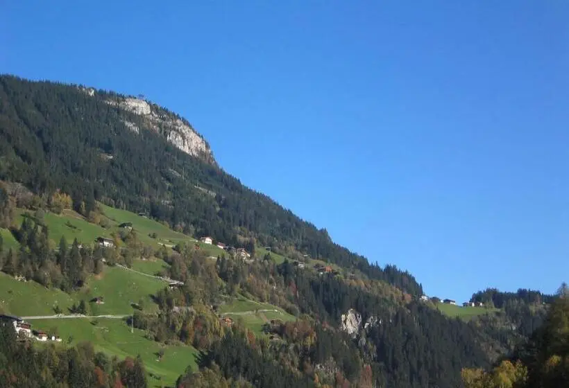 Huoneisto 4 Makuuhuonetta, Pension Glockenstuhl
