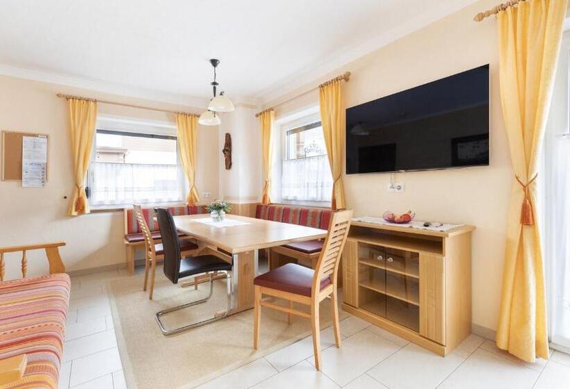 Апартаменты 4 Спальни, Pension Glockenstuhl