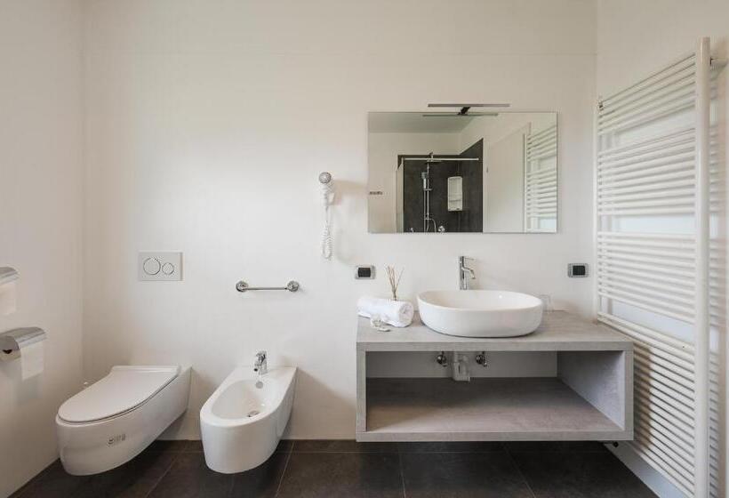 Superior studio with balcony, Residence Montani