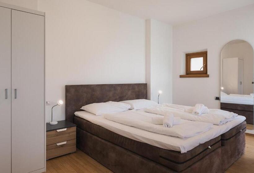 Superior studio with balcony, Residence Montani