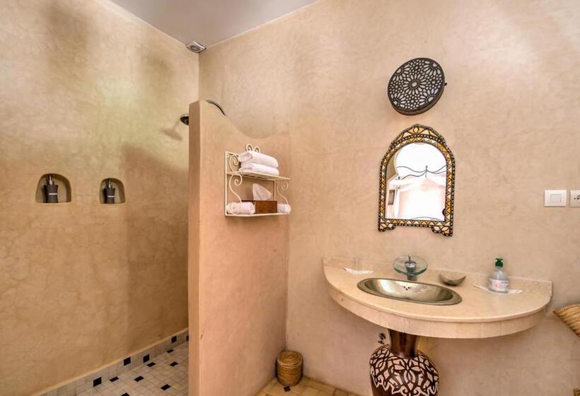 اتاق سوپریور, Riad Janoub