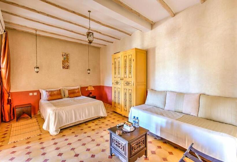 اتاق استاندارد سه نفره, Riad Janoub