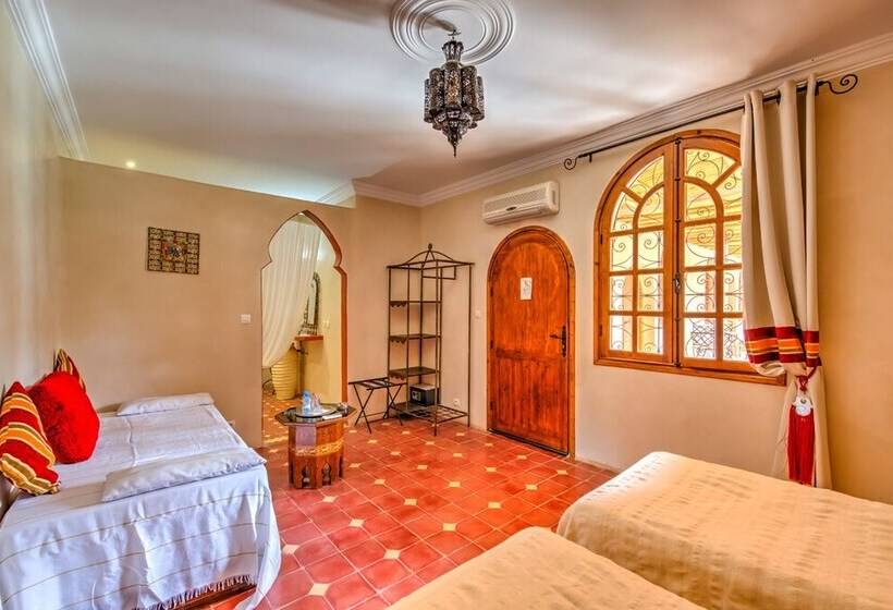 Chambre Triple Standard, Riad Janoub