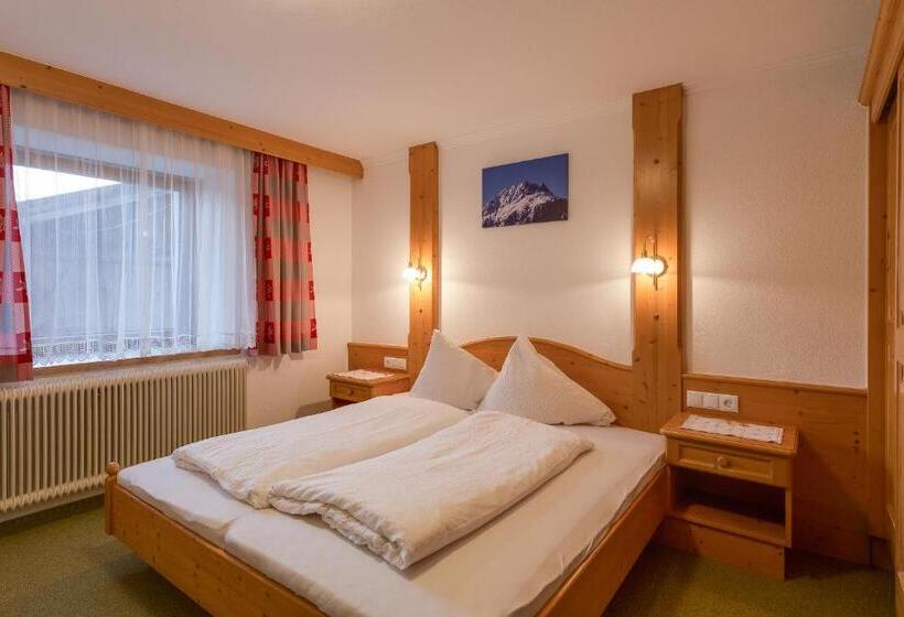 Quarto Estandar, Albert'n Haus