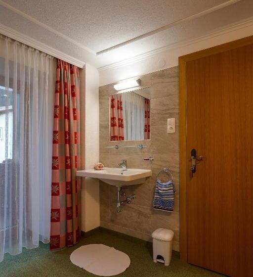 Quarto Estandar com Sacada, Albert'n Haus