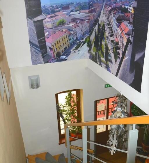 メゾネットスイート, Alex Pension