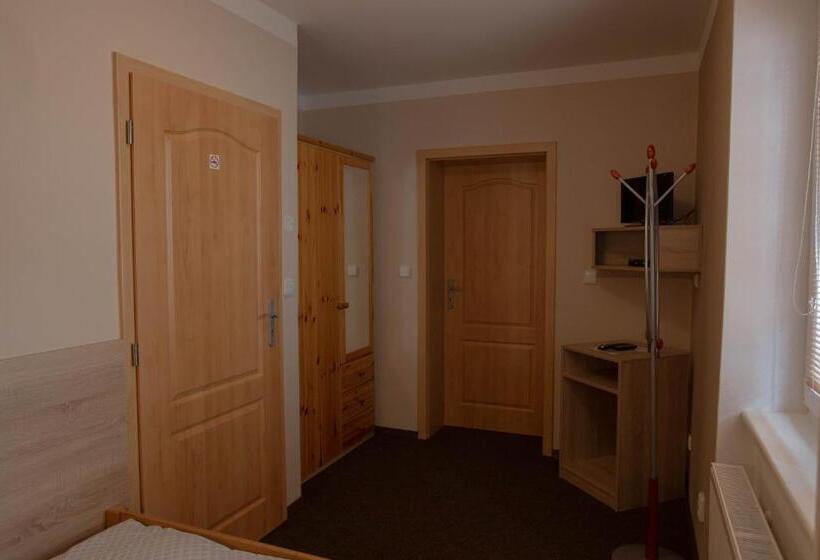 חדר סטנדרט לשלושה, Penzion štekrův Mlýn