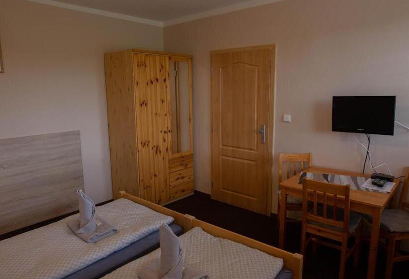 חדר סטנדרט לארבעה, Penzion štekrův Mlýn