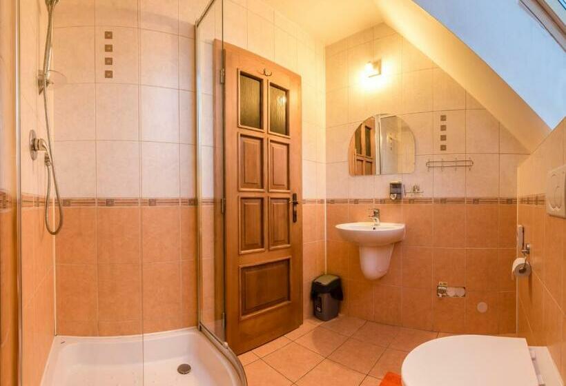 标准间, Privat Baja