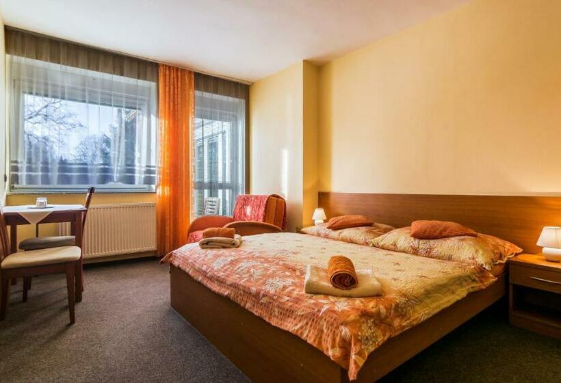 标准间, Privat Baja