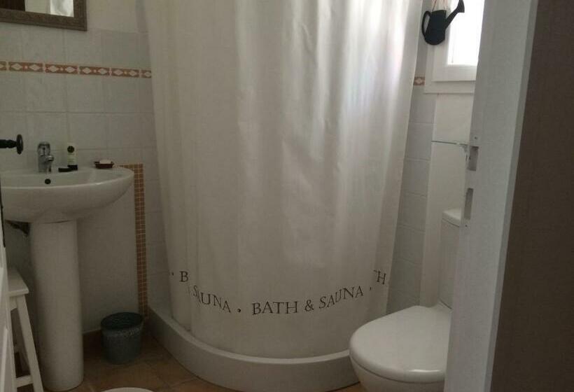 标准间, Putt Tee Country