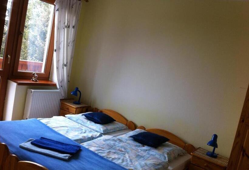 جناح مزوَّد بشرفة, Vila Marko