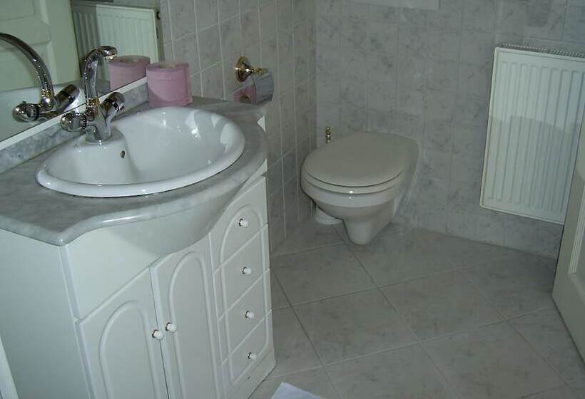 スタンダードトリプルルーム, Pension šejko