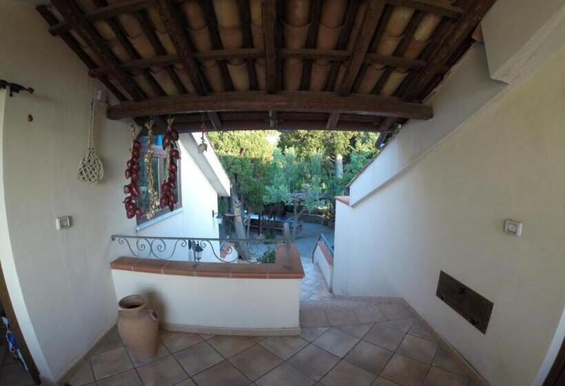 شقة دور أخير غرفتين نوم, Appartamenti Pousada Michelino