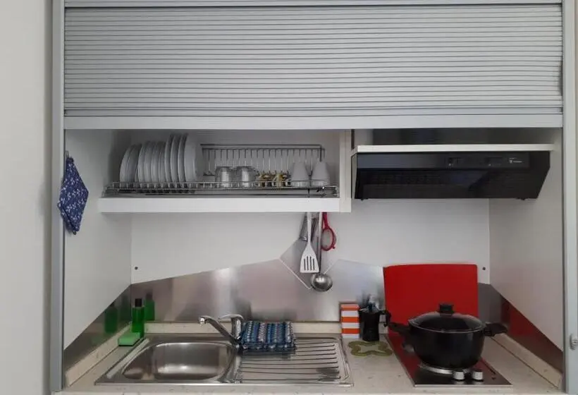 استودیوی استاندارد, Residence Désirée