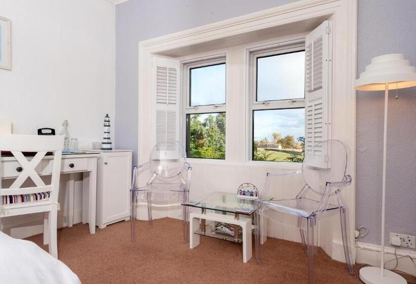 Номер Стандарт Вид на Сад, Kiltearn Guest House