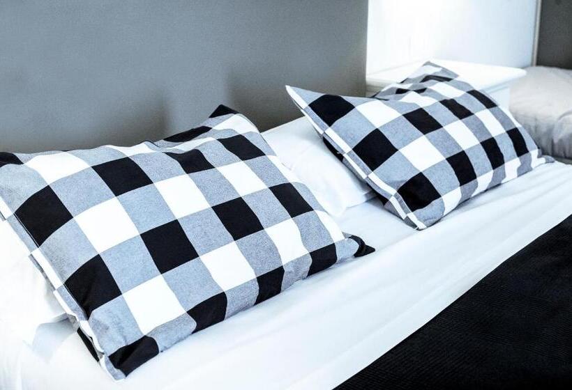 اتاق استاندارد چهار تخته, La Maison