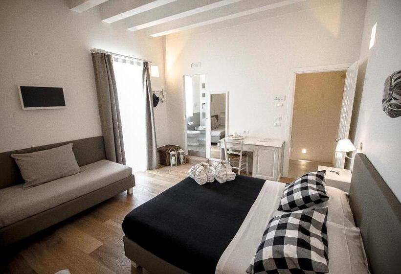 اتاق استاندارد چهار تخته, La Maison