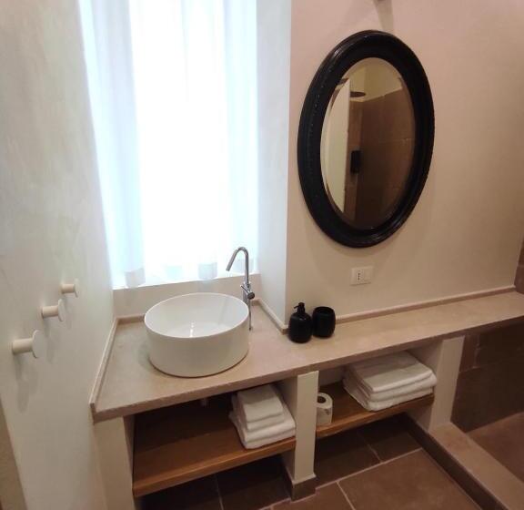 اتاق استاندارد سه نفره, La Maison