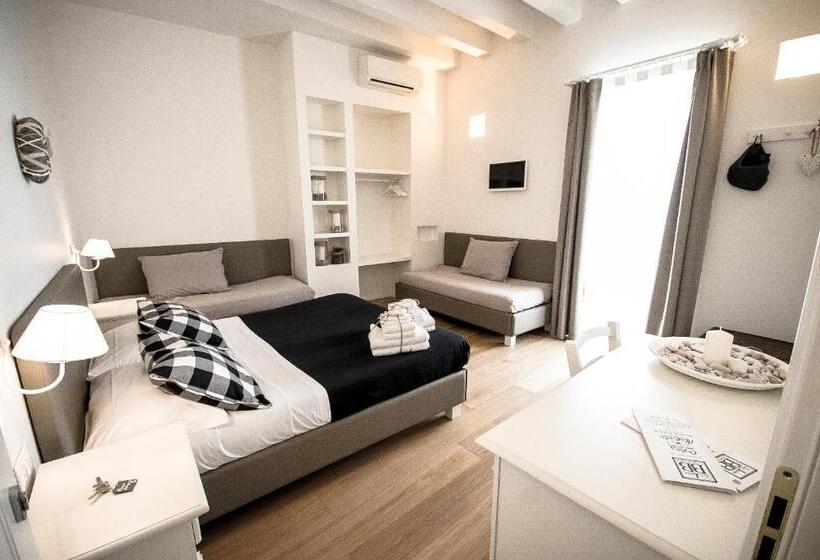 اتاق استاندارد چهار تخته, La Maison