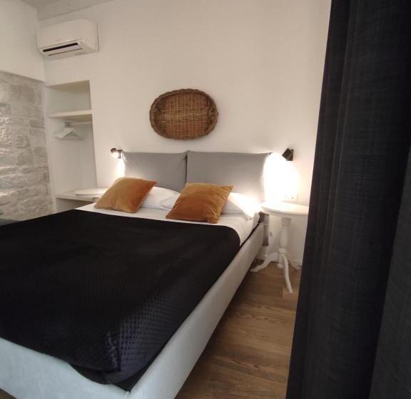 اتاق استاندارد, La Maison