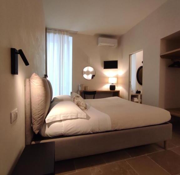 اتاق استاندارد سه نفره, La Maison