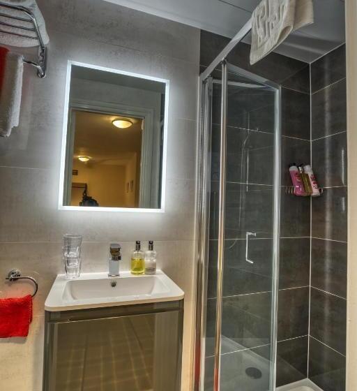 豪华家庭房间, Pitfaranne Guest House