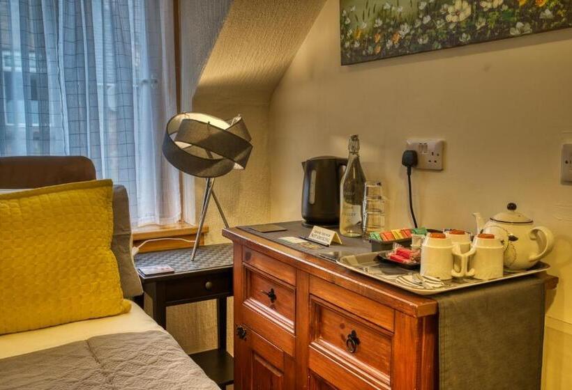 豪华家庭房间, Pitfaranne Guest House