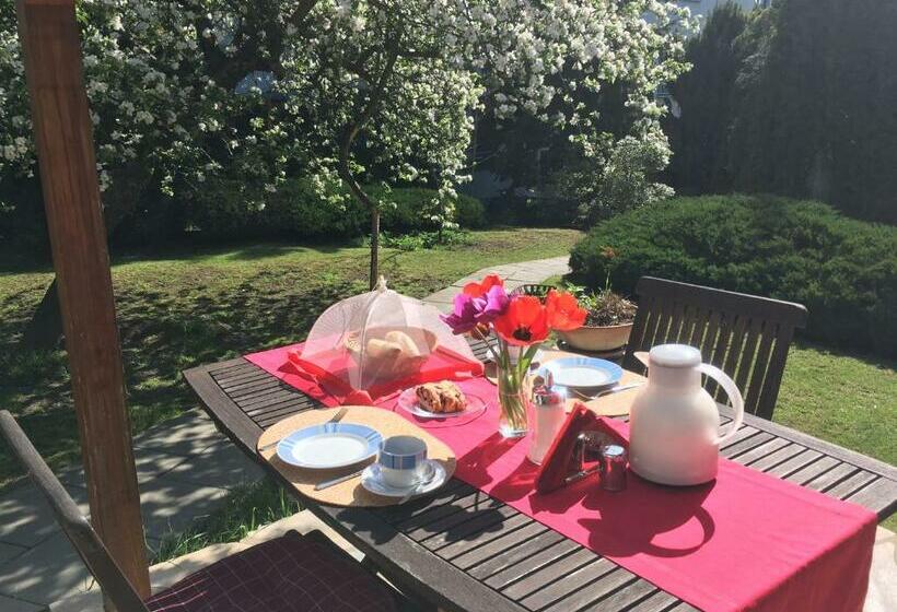 Escritório Estándar, Pension Karnet