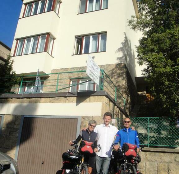 Escritório Estándar, Pension Karnet