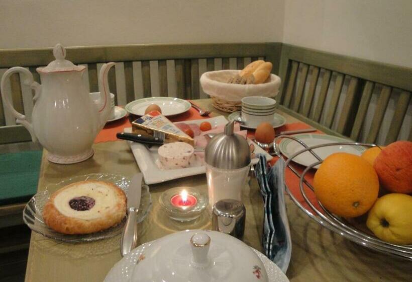 Escritório Estándar, Pension Karnet