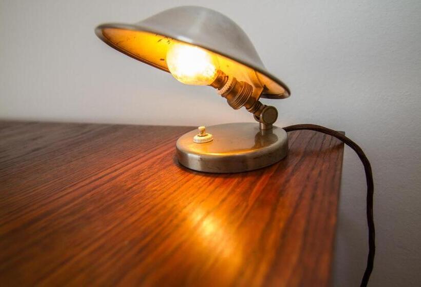 Escritório Estándar, Pension Karnet