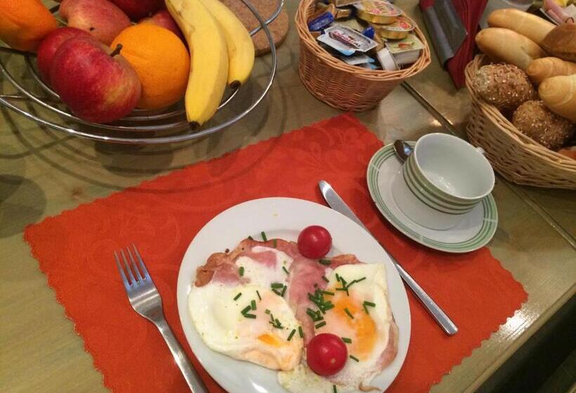 Apartamento 1 Dormitório, Pension Karnet