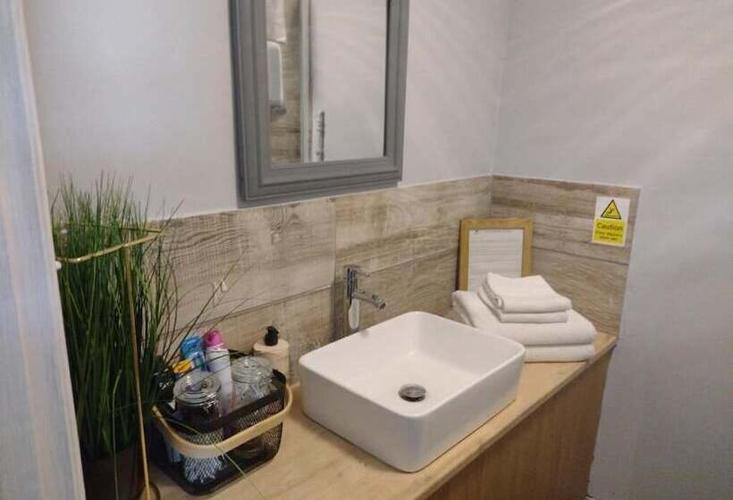 スタンダードルーム, The Crown Inn   By Blunt Bars