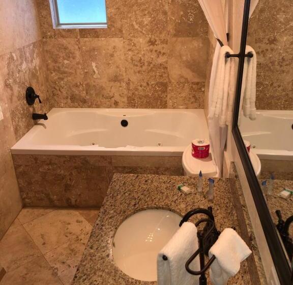 스위트, Timberlodge Inn