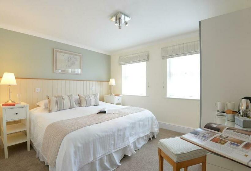 Номер Стандарт, St Marys Hall