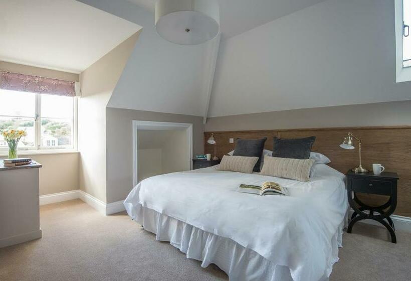 Номер Deluxe, St Marys Hall