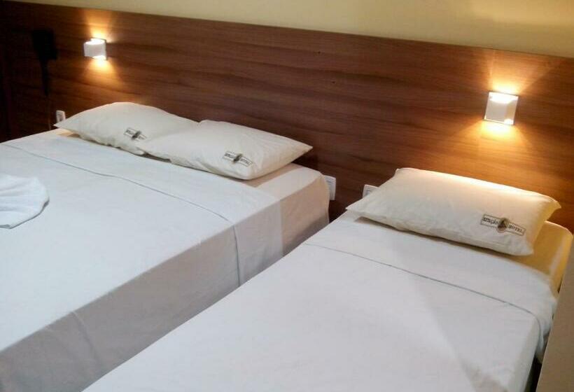 スタンダードルーム, Estação