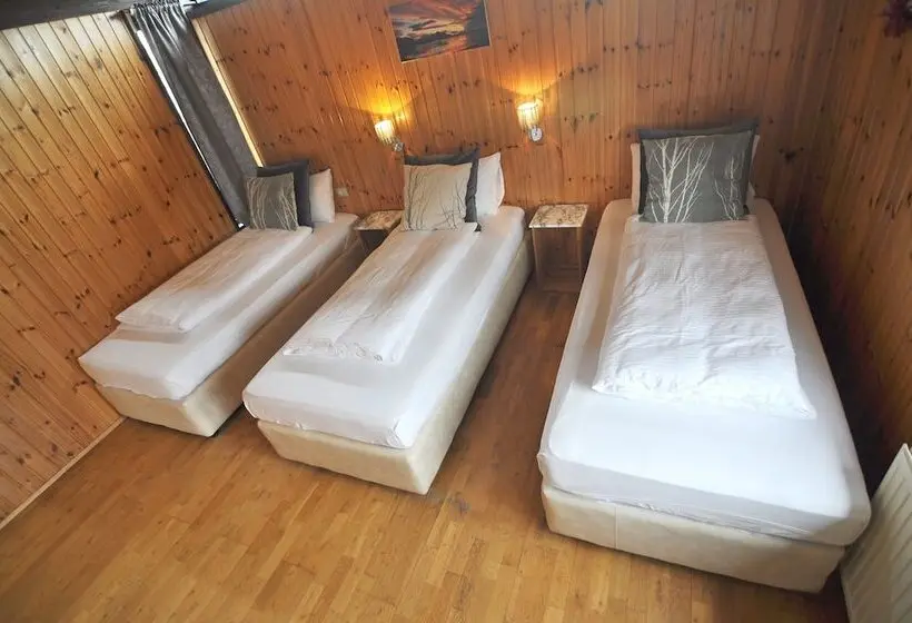 اتاق استاندارد سه نفره, Haukaberg House