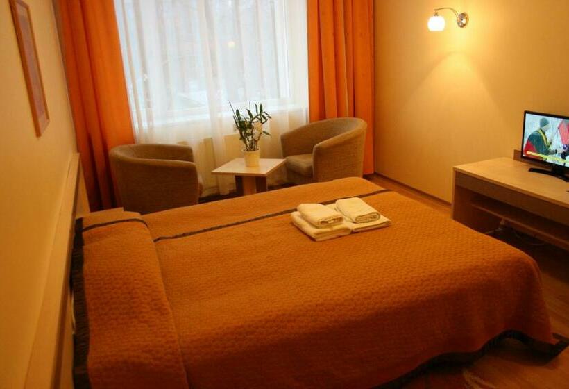 اتاق استاندارد, Vesk Svečių Namai