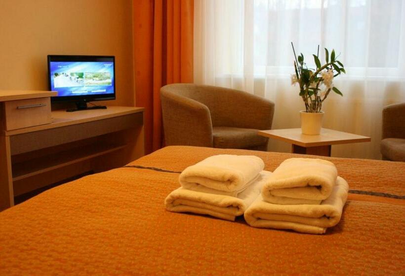 اتاق استاندارد, Vesk Svečių Namai