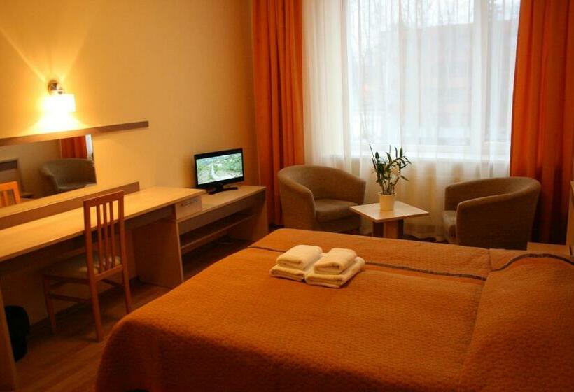 اتاق استاندارد, Vesk Svečių Namai