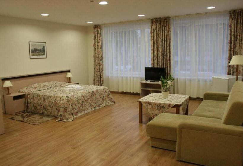 اتاق استاندارد سه نفره, Vesk Svečių Namai