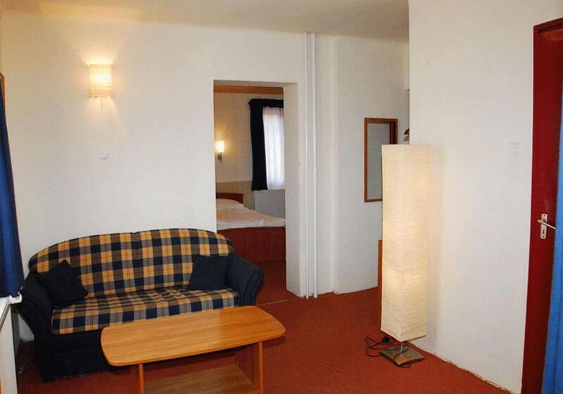 شقة غرفة واحدة مزودة بتراس, Platán Panzió